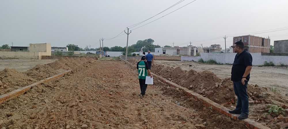 Available plot in Dankaur, near Galgotias University